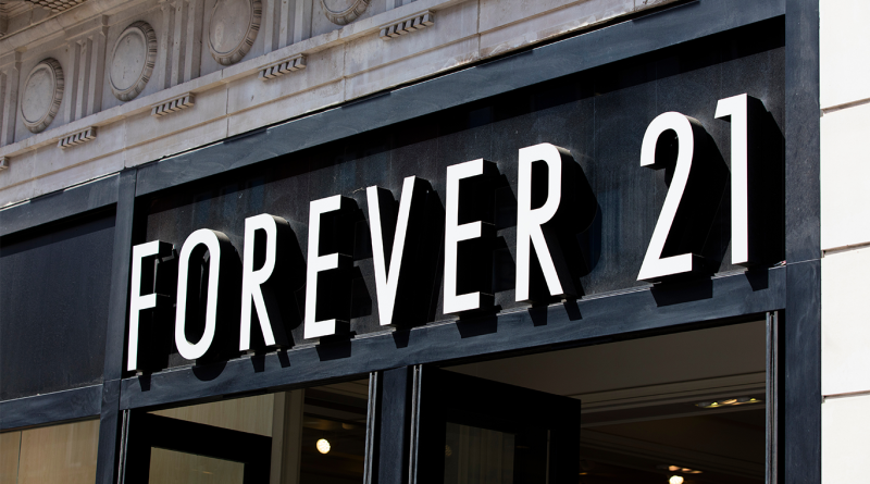 Forever 21 logo on storefront to support bankruptcy article