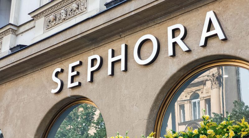 Sephora logo on building to support Lyft article